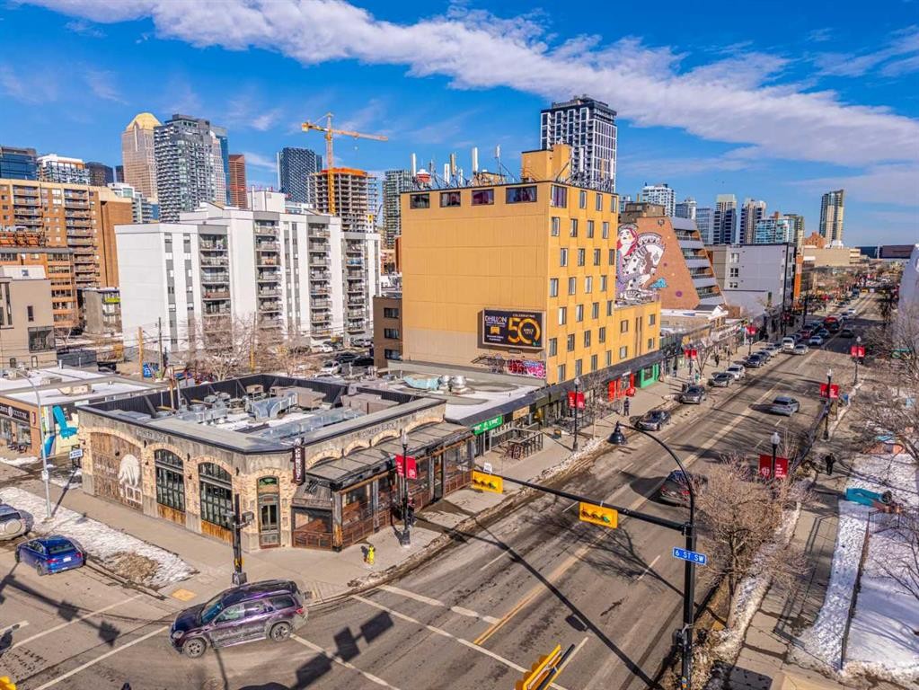 402-1730 5A Street Sw, Calgary, AB - Outdoor With View