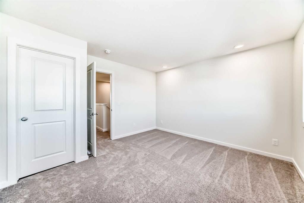 138 Lanark Gate Se, Airdrie, AB - Indoor Photo Showing Other Room