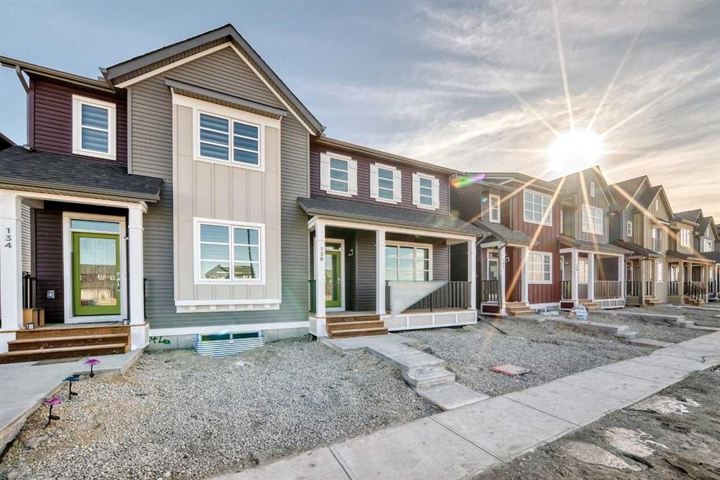 138 Lanark Gate Se, Airdrie, AB - Outdoor With Facade