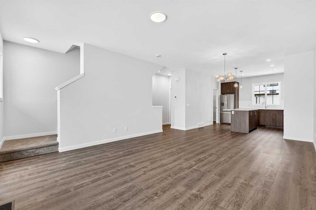 120-1750 Rangeview Drive Se, Calgary, AB - Indoor