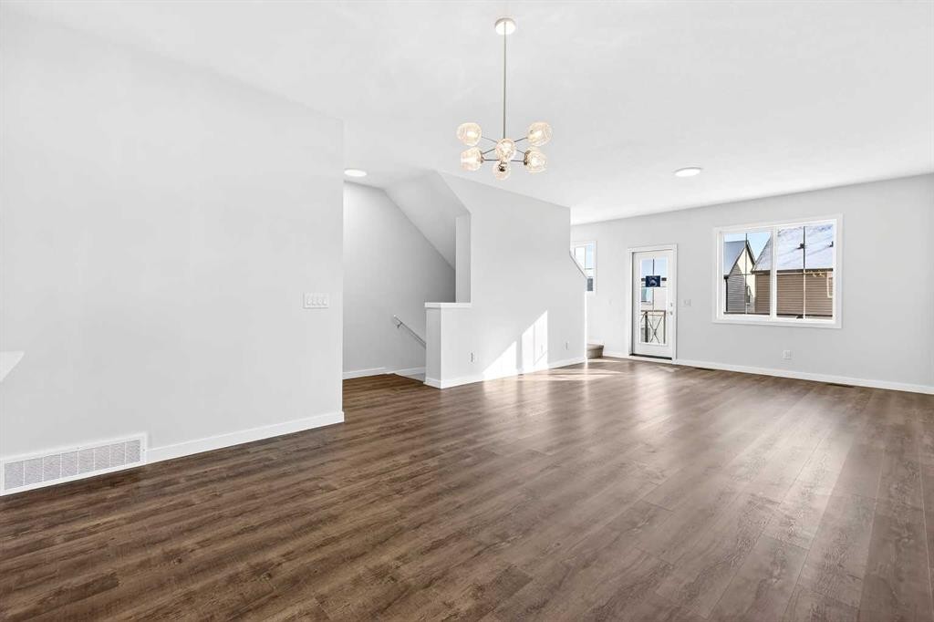 117-1750 Rangeview Drive Se, Calgary, AB - Indoor Photo Showing Other Room