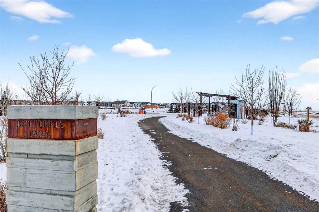 117-1750 Rangeview Drive Se, Calgary, AB - Outdoor