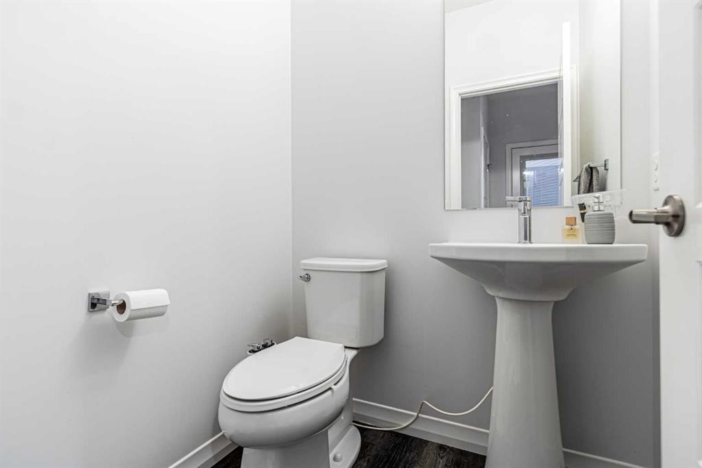 51 Corner Meadows Villas Ne, Calgary, AB - Indoor Photo Showing Bathroom