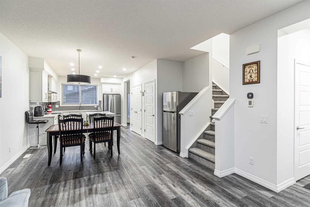 51 Corner Meadows Villas Ne, Calgary, AB - Indoor Photo Showing Other Room