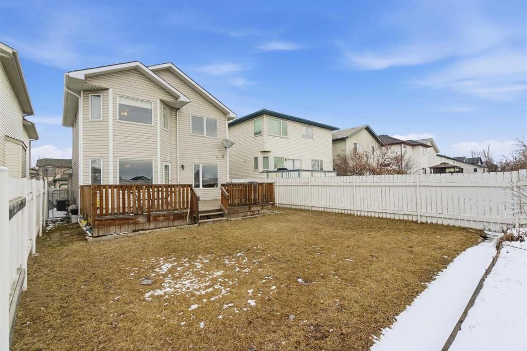 105 Douglas Ridge Circle Se, Calgary, AB - Outdoor