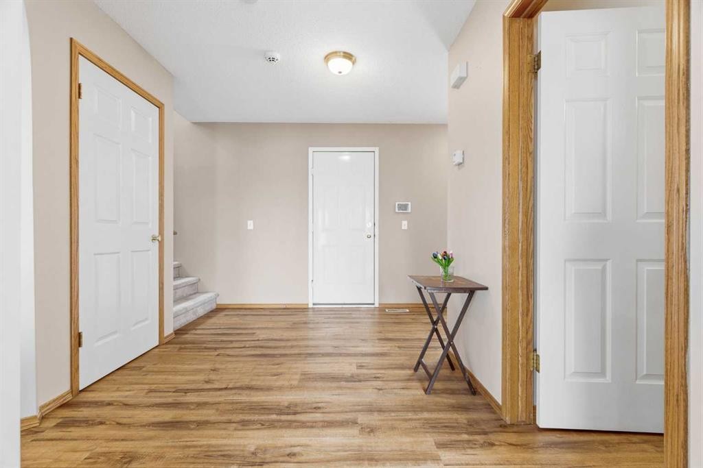 105 Douglas Ridge Circle Se, Calgary, AB - Indoor Photo Showing Other Room