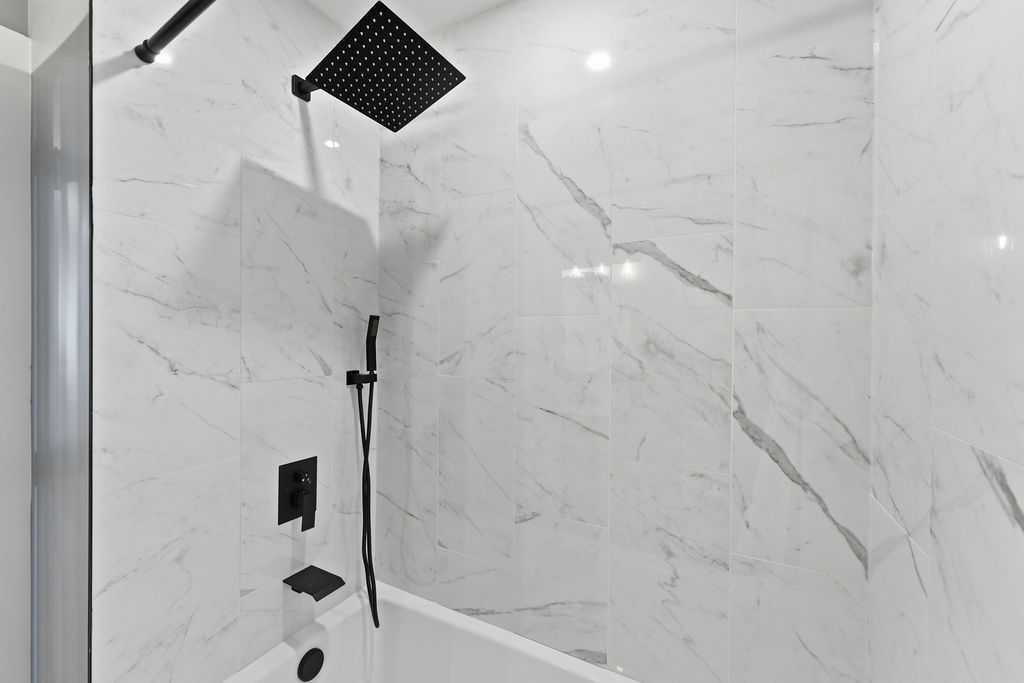 129 Coventry Place Ne, Calgary, AB - Indoor Photo Showing Bathroom