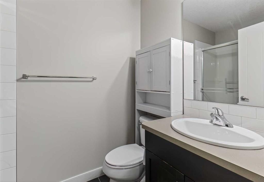 43 Redstone Circle Ne, Calgary, AB - Indoor Photo Showing Bathroom
