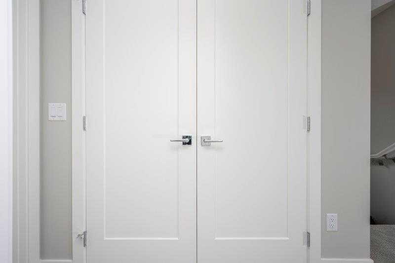 141 Dawson Wharf View, Chestermere, AB - Indoor Photo Showing Other Room