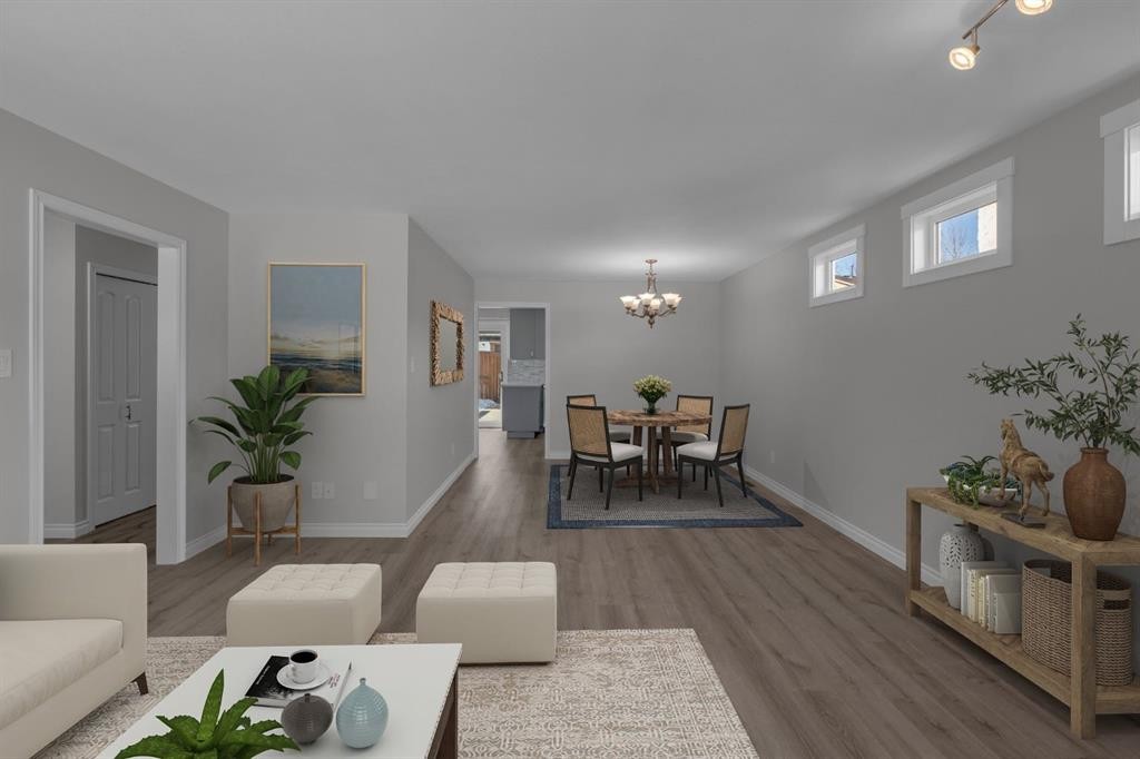 27 Berwick Place Nw, Calgary, AB - Indoor Photo Showing Living Room