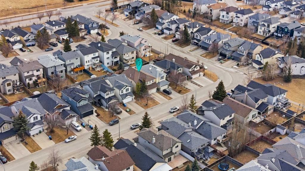 72 Panamount Heights Nw, Calgary, AB -