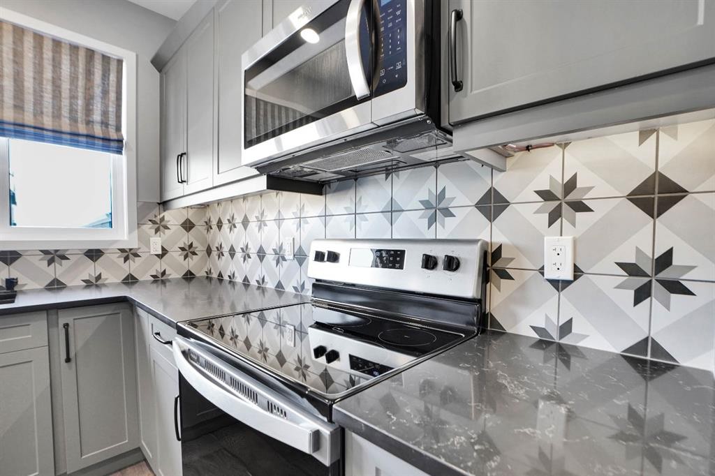 173 Setonstone Green Se, Calgary, AB - Indoor Photo Showing Kitchen