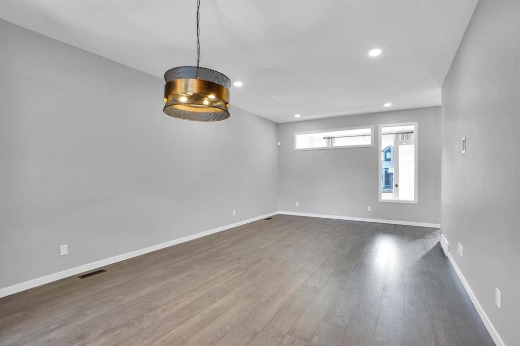 173 Setonstone Green Se, Calgary, AB - Indoor Photo Showing Other Room