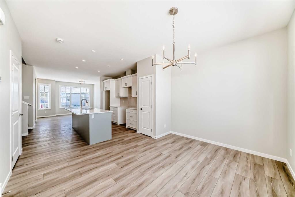 354 Ellen Park, Crossfield, AB - Indoor