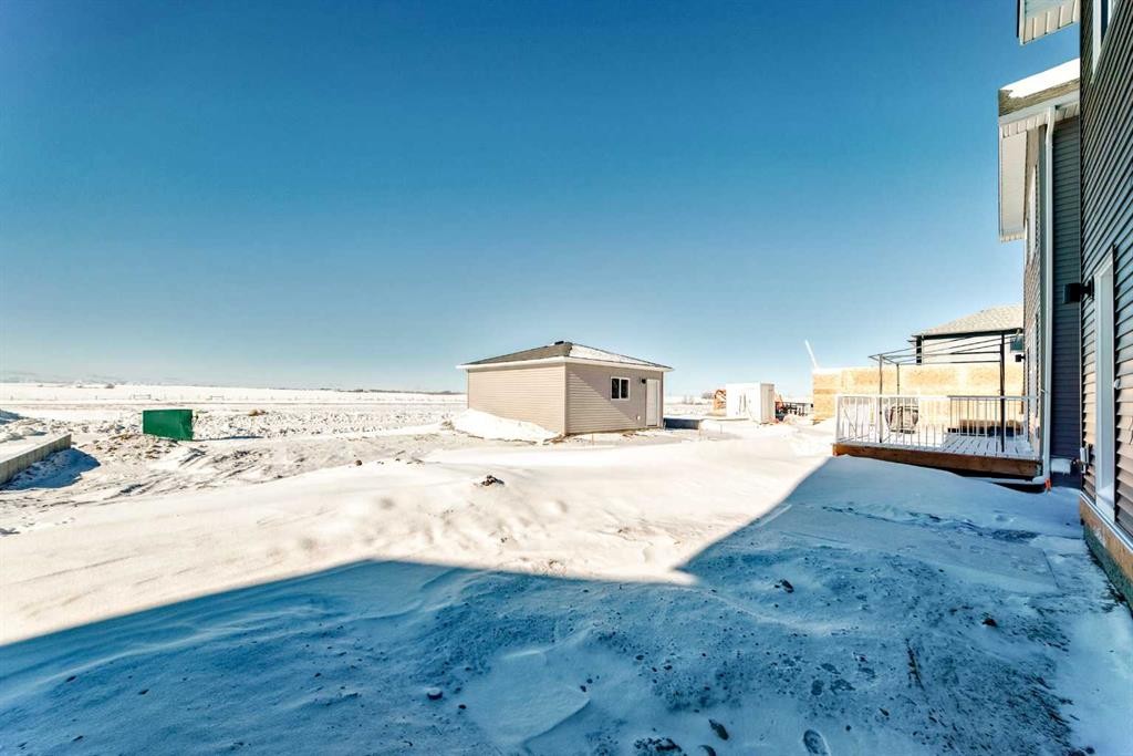 354 Ellen Park, Crossfield, AB - Outdoor