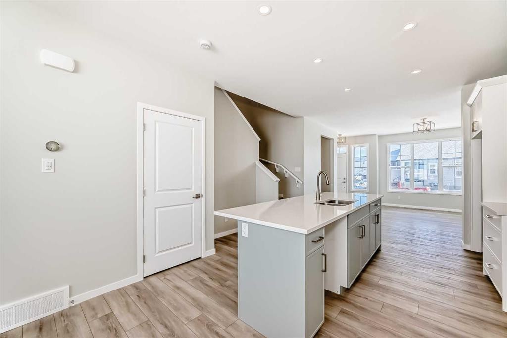 354 Ellen Park, Crossfield, AB - Indoor Photo Showing Kitchen