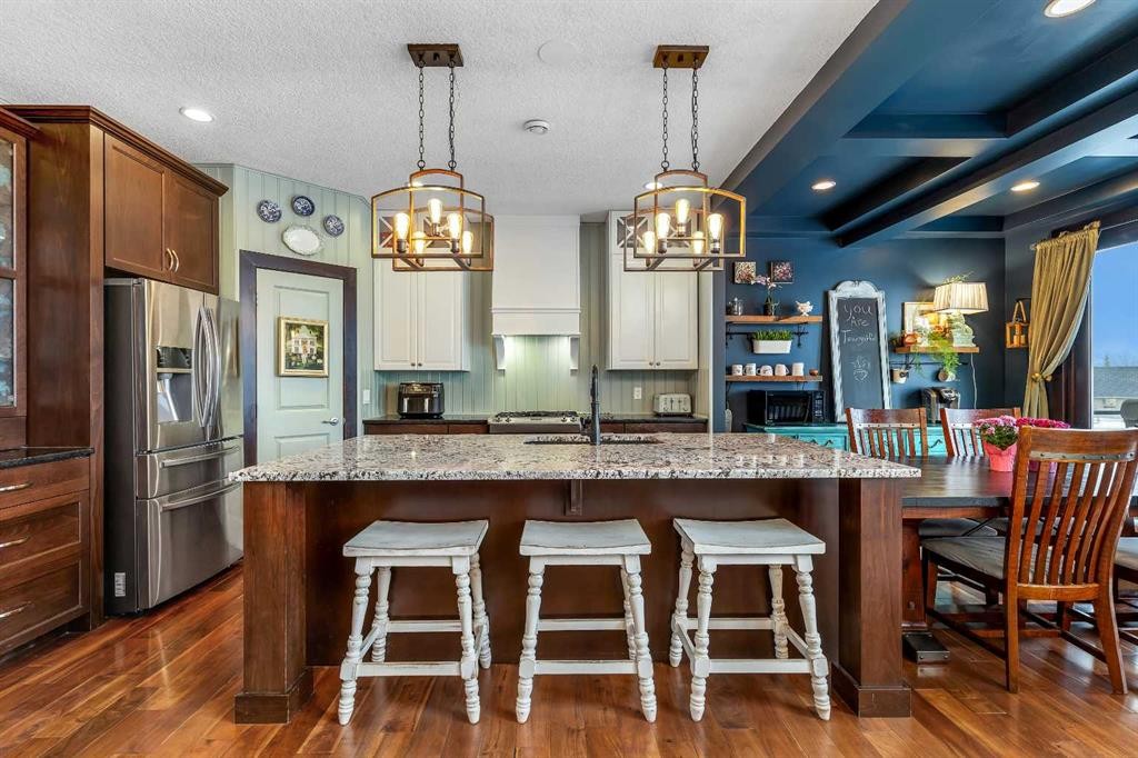 70 Chaparral Valley Square Se, Calgary, AB - Indoor Photo Showing Dining Room
