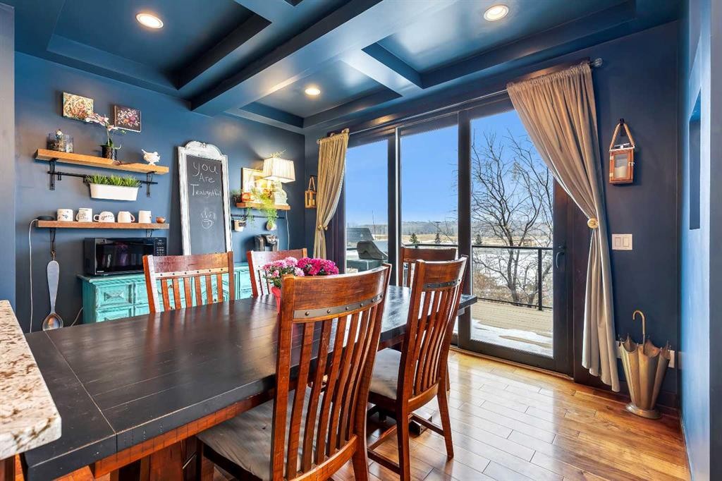 70 Chaparral Valley Square Se, Calgary, AB - Indoor Photo Showing Dining Room