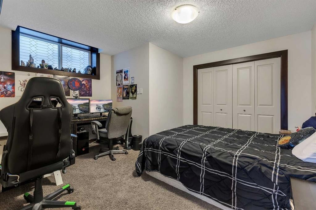 70 Chaparral Valley Square Se, Calgary, AB - Indoor Photo Showing Other Room