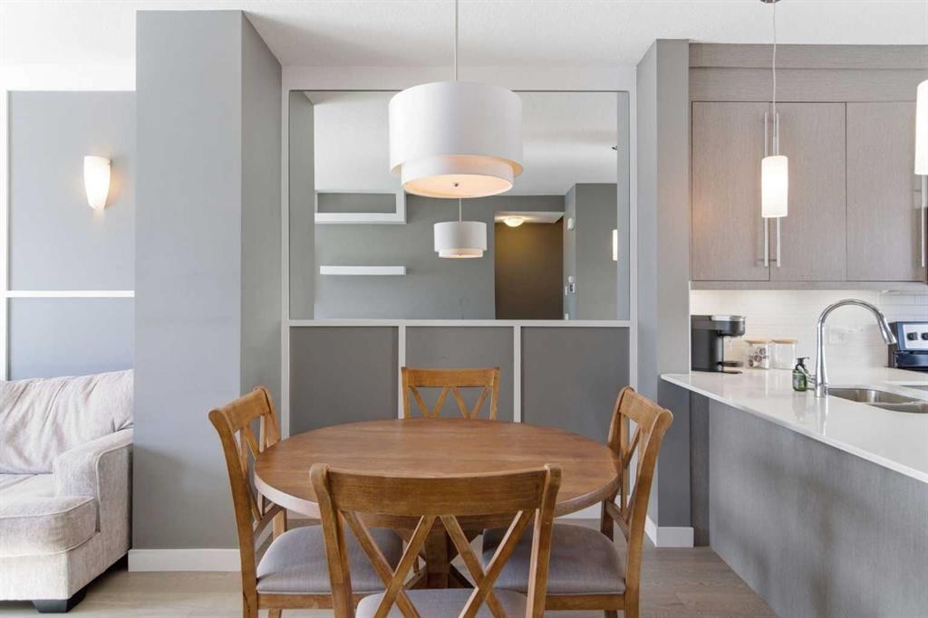 33-111 Rainbow Falls Gate, Chestermere, AB - Indoor Photo Showing Dining Room