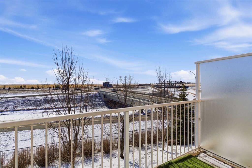33-111 Rainbow Falls Gate, Chestermere, AB - Outdoor