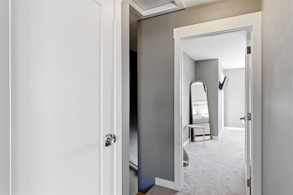 33-111 Rainbow Falls Gate, Chestermere, AB - Indoor Photo Showing Other Room