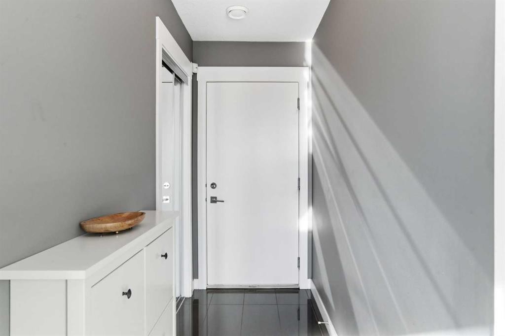 33-111 Rainbow Falls Gate, Chestermere, AB - Indoor