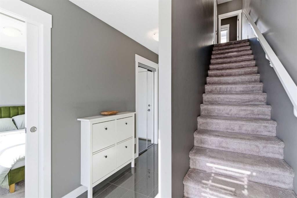 33-111 Rainbow Falls Gate, Chestermere, AB - Indoor Photo Showing Other Room