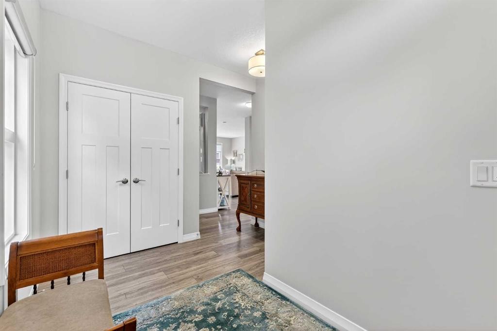 142 Masters Common Se, Calgary, AB - Indoor Photo Showing Other Room