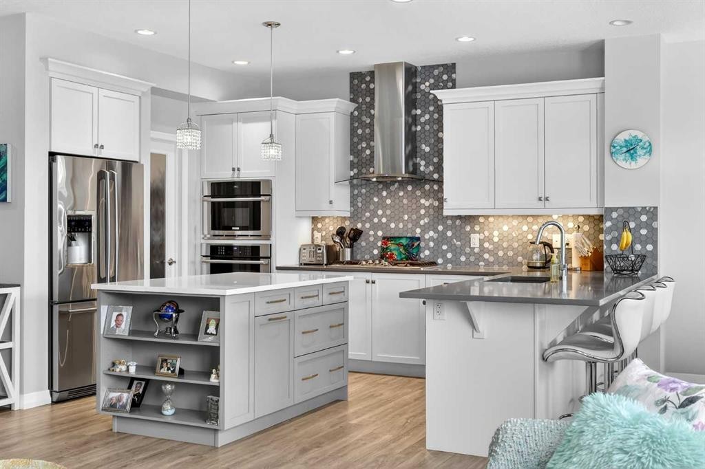 142 Masters Common Se, Calgary, AB - Indoor Photo Showing Kitchen With Stainless Steel Kitchen With Upgraded Kitchen