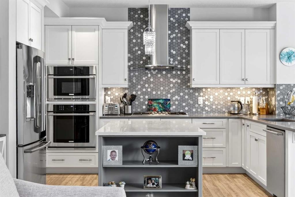 142 Masters Common Se, Calgary, AB - Indoor Photo Showing Kitchen With Stainless Steel Kitchen With Upgraded Kitchen