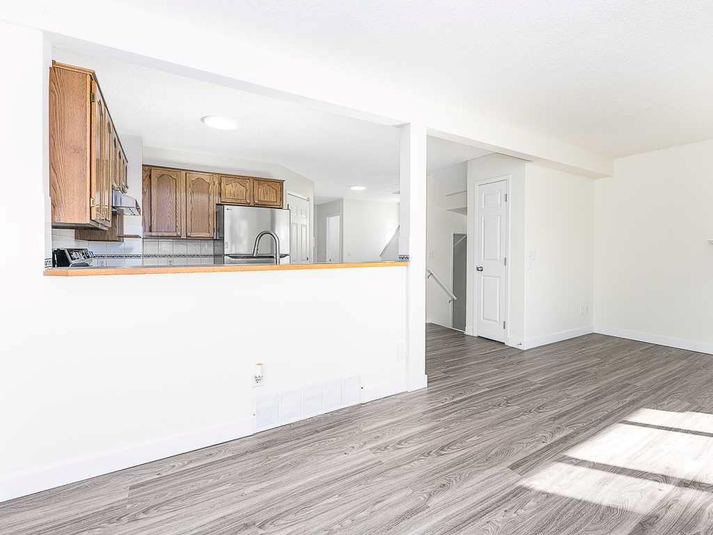 100 Catalina Circle Ne, Calgary, AB - Indoor
