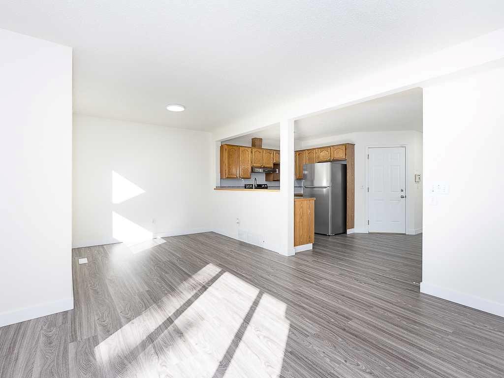 100 Catalina Circle Ne, Calgary, AB - Indoor