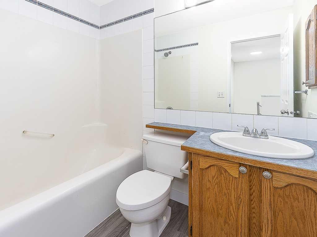 100 Catalina Circle Ne, Calgary, AB - Indoor Photo Showing Bathroom