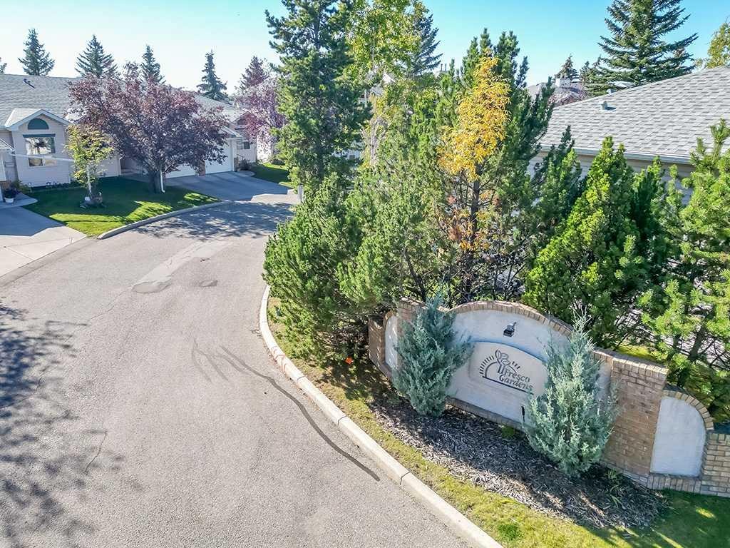 100 Catalina Circle Ne, Calgary, AB - Outdoor