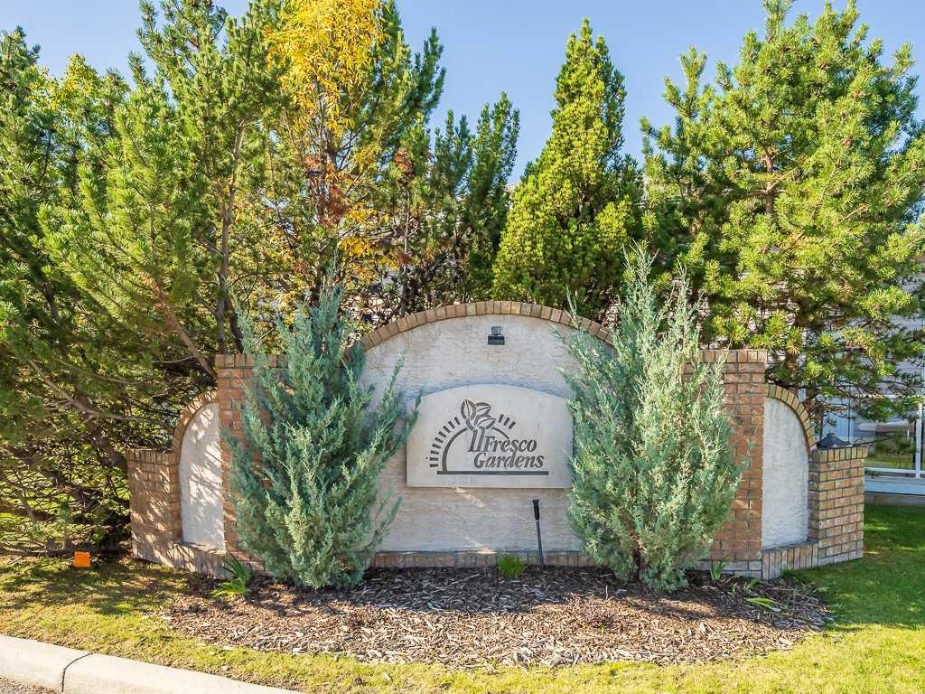 100 Catalina Circle Ne, Calgary, AB - Outdoor
