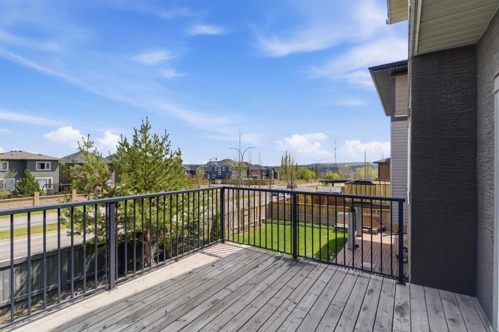 21 Evansview Manor Nw, Calgary, AB - Outdoor With Exterior