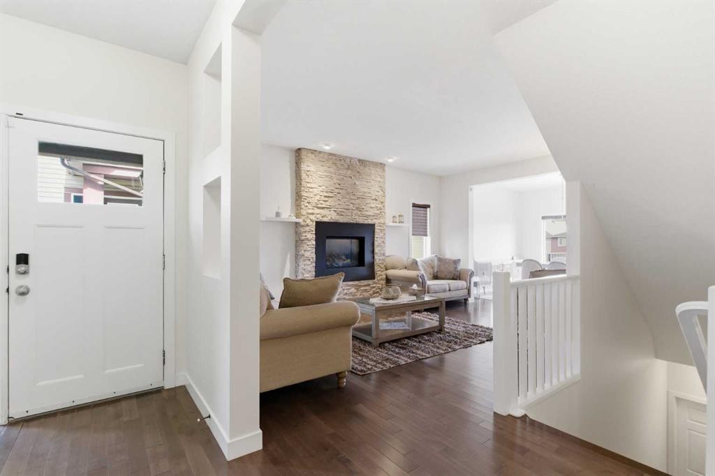 21 Evansview Manor Nw, Calgary, AB - Indoor With Fireplace