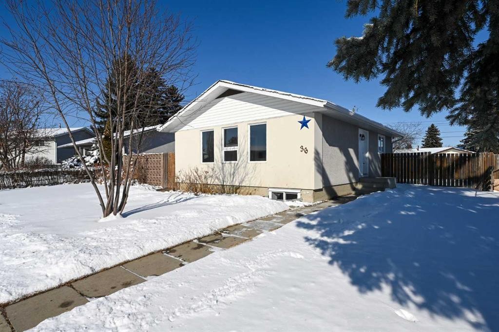 36 Pennsburg Place Se, Calgary, AB - Outdoor