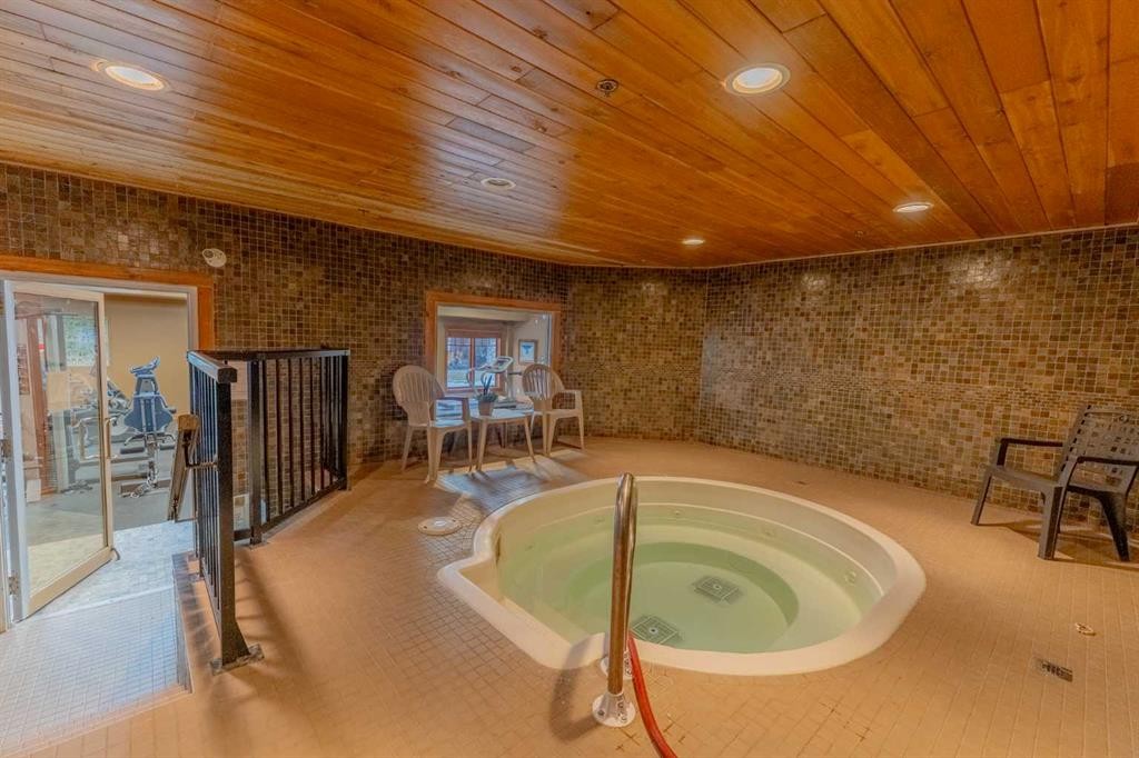 313-170 Crossbow Place, Canmore, AB - Photo Showing Other Room