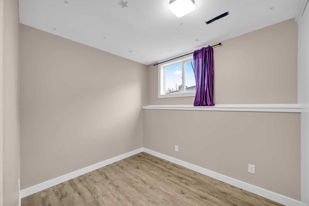 191 Applebrook Circle Se, Calgary, AB - Indoor Photo Showing Other Room