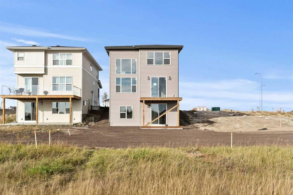 302 Kinniburgh Loop, Chestermere, AB - Outdoor