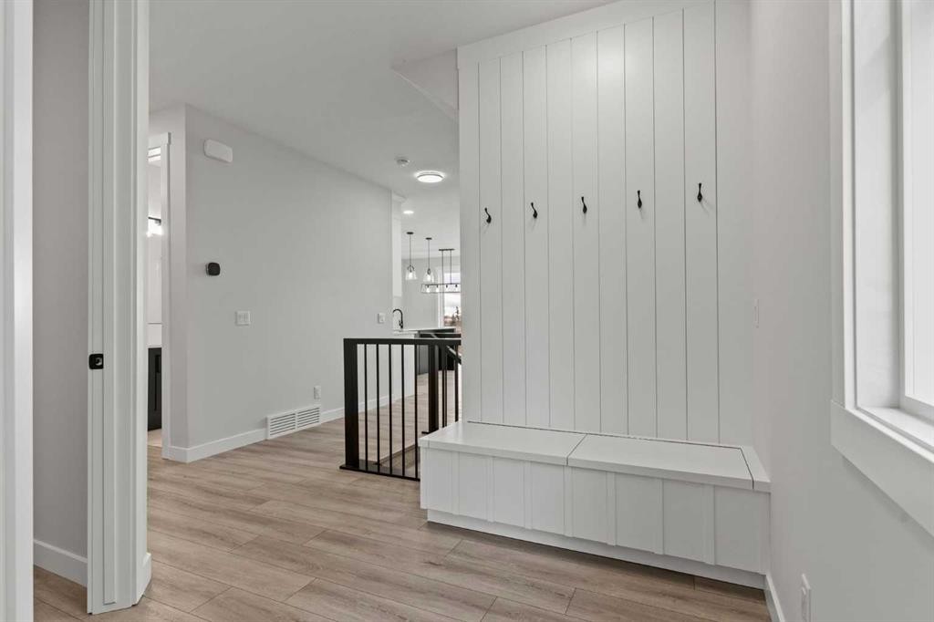 302 Kinniburgh Loop, Chestermere, AB - Indoor Photo Showing Other Room