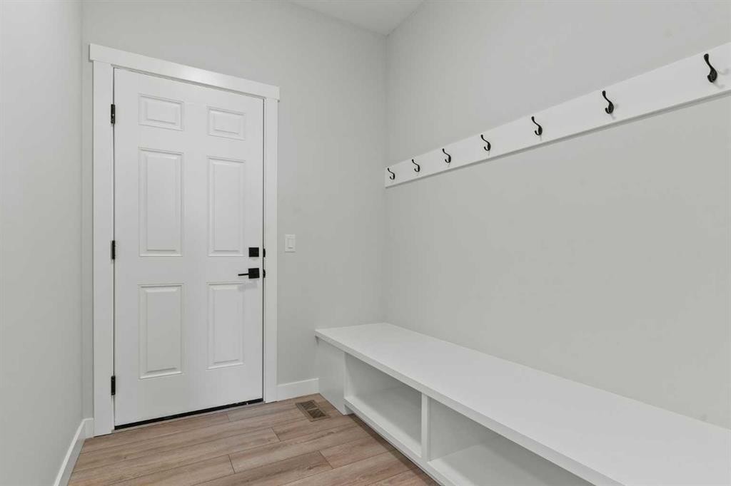 302 Kinniburgh Loop, Chestermere, AB - Indoor Photo Showing Other Room