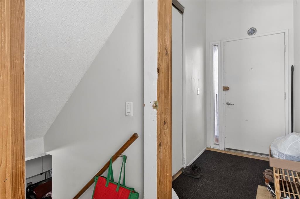 31 Templeby Way Ne, Calgary, AB - Indoor Photo Showing Other Room