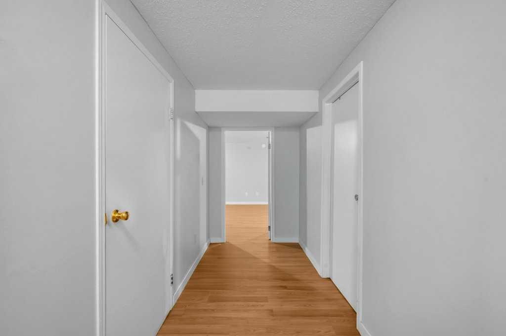 1140 Abbeydale Drive Ne, Calgary, AB - Indoor Photo Showing Other Room