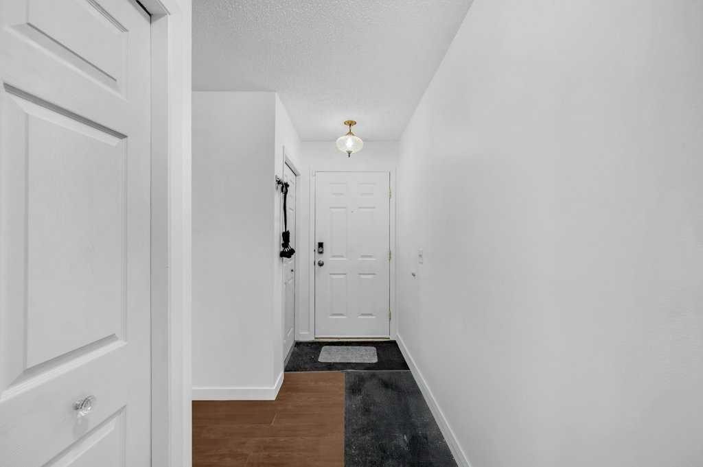 1140 Abbeydale Drive Ne, Calgary, AB - Indoor Photo Showing Other Room