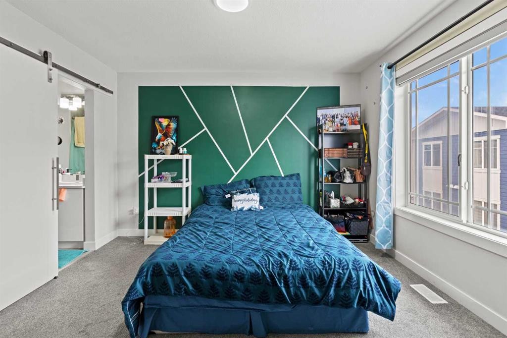 908-95 Skyview Close Ne, Calgary, AB - Indoor Photo Showing Bedroom