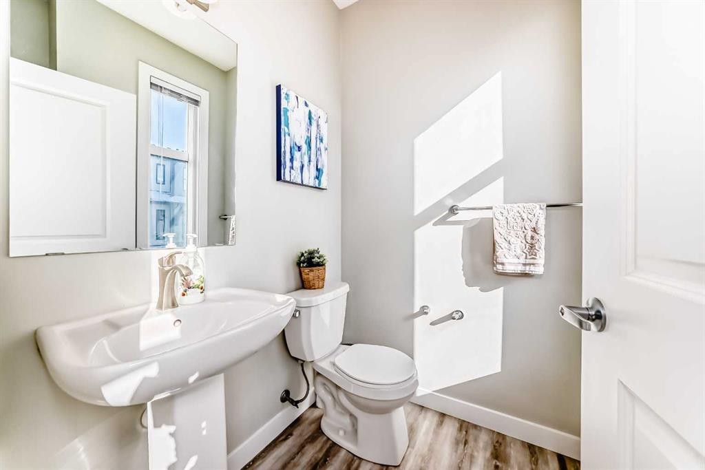 4143 Seton Drive Se, Calgary, AB - Indoor Photo Showing Bathroom