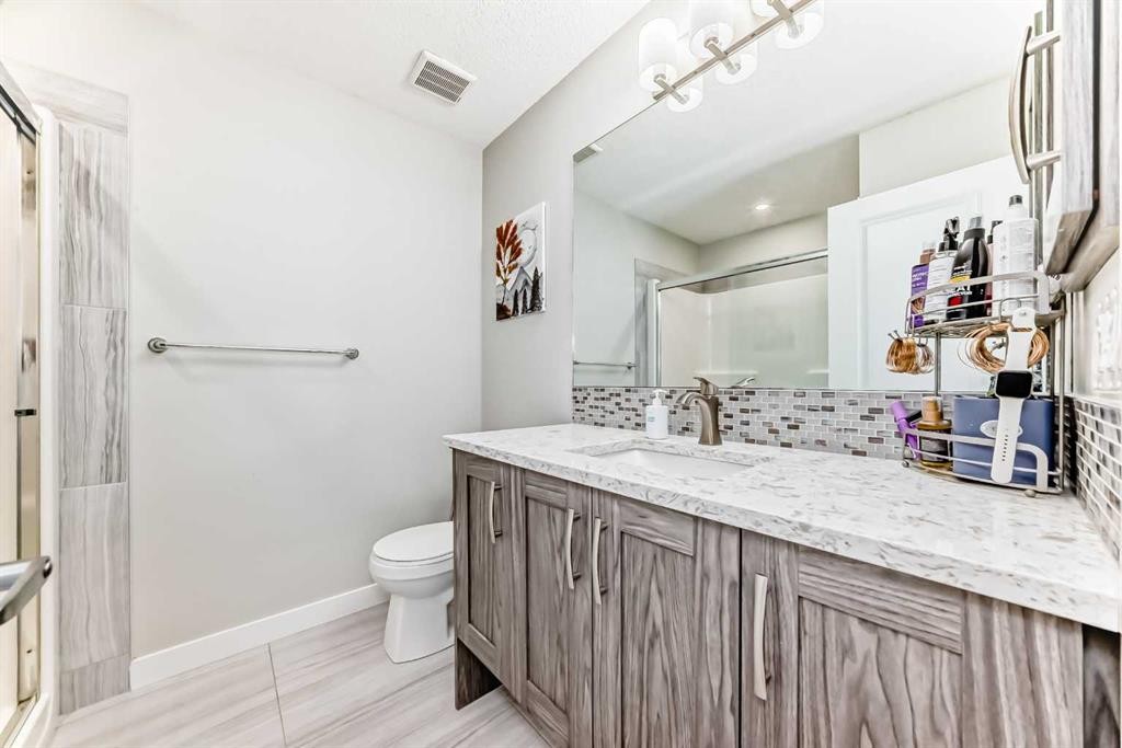 4143 Seton Drive Se, Calgary, AB - Indoor Photo Showing Bathroom